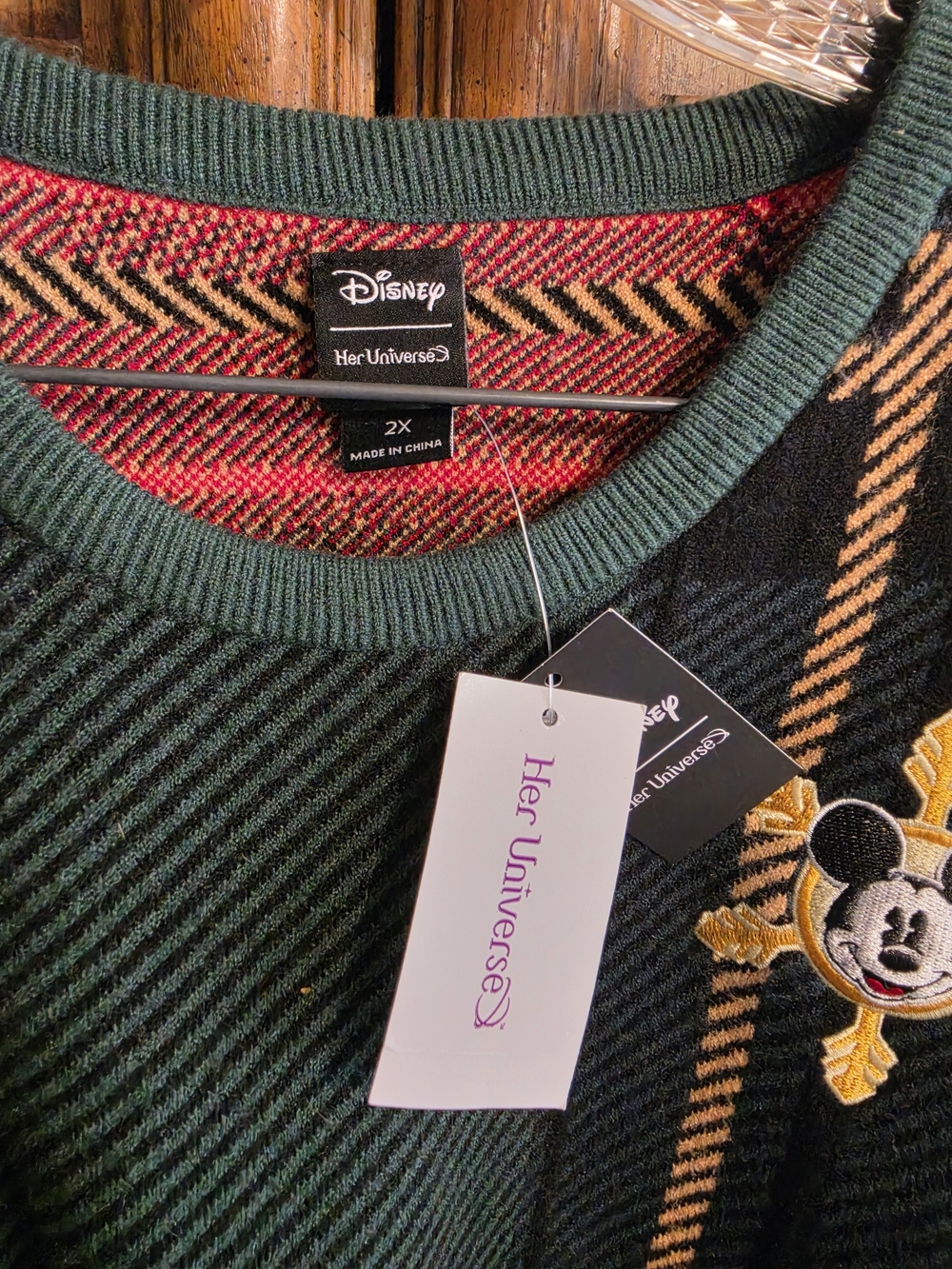 Her Universe Disney Holiday Plaid Mickey Mouse Knit Sweater Plus Size 2X NWT NEW - Picture 2 of 3